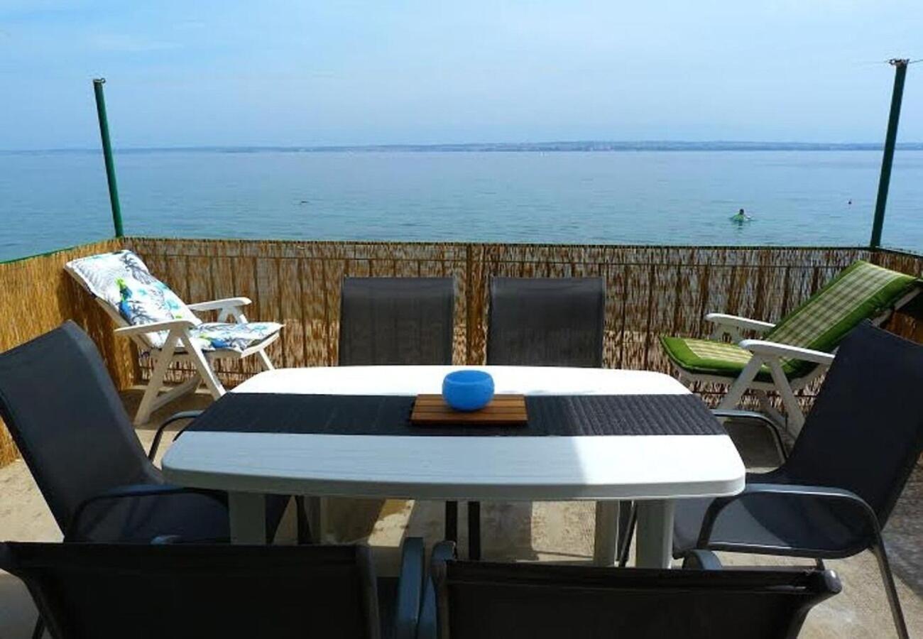 Holiday Home Villa Jadran - 10 M From Beach Преко Экстерьер фото